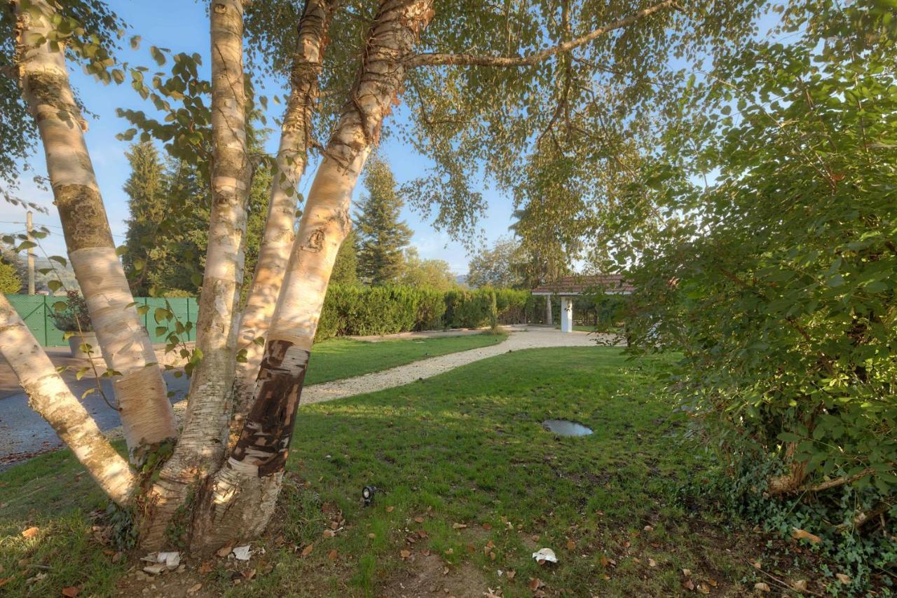 Appartement Chloe Du Lac Montferrat  Kültér fotó
