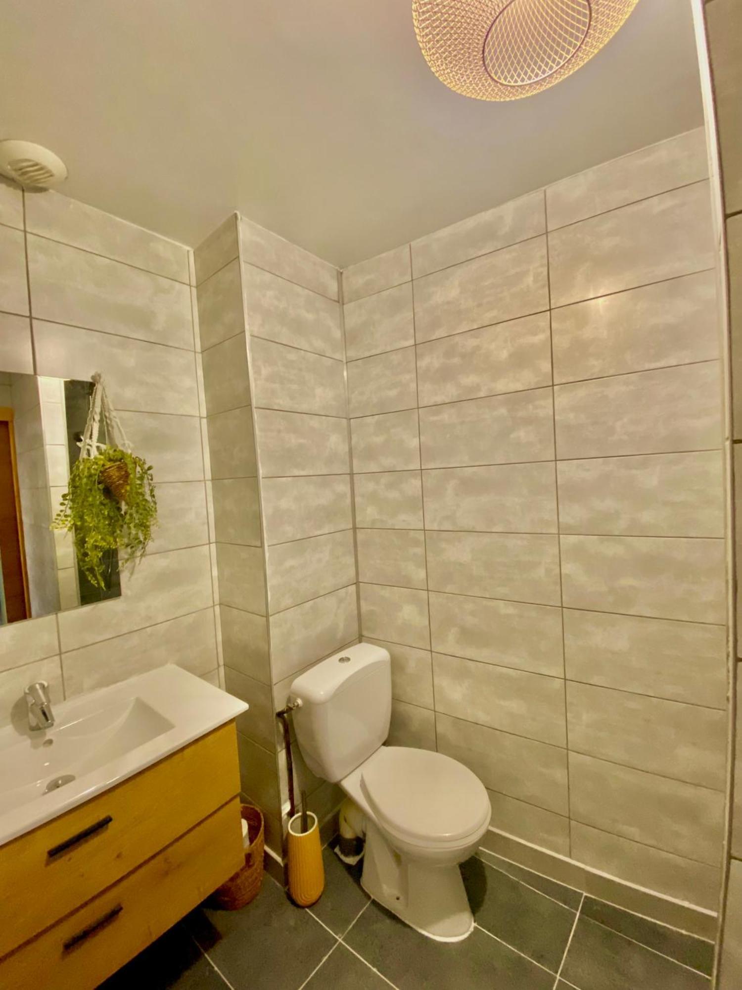 Appartement Chloe Du Lac Montferrat  Kültér fotó