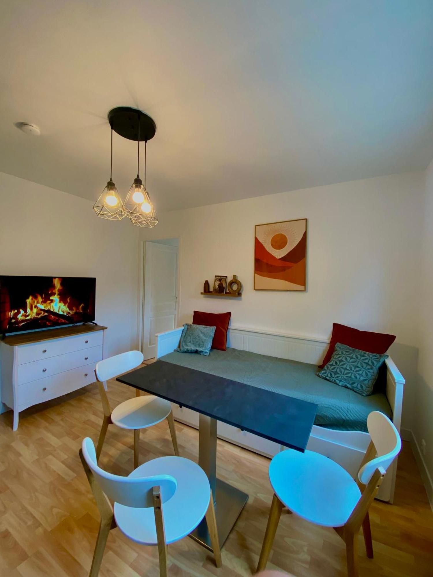 Appartement Chloe Du Lac Montferrat  Kültér fotó