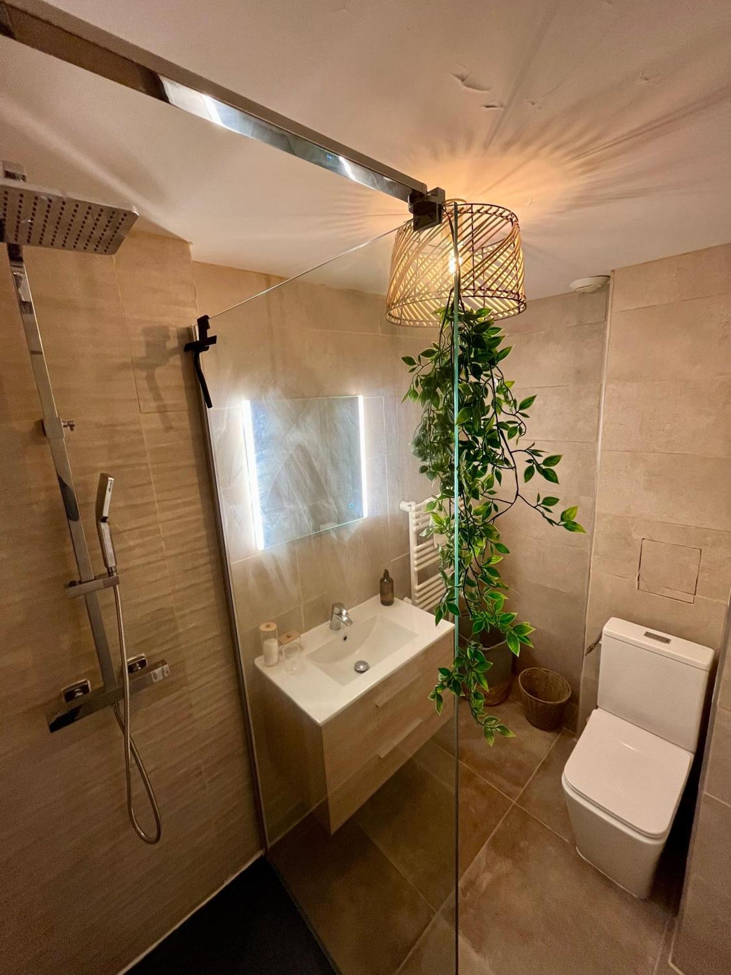Appartement Chloe Du Lac Montferrat  Kültér fotó